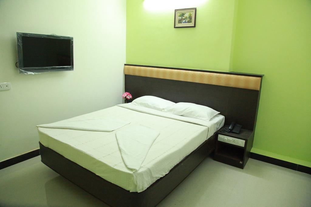 Hotel Jeyam Residency, Kumbakonam Pokoj fotografie